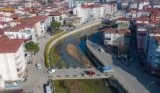 ÜNYE’DE TRAFİĞİ RAHATLATACAK ÇALIŞMALAR SÜRÜYOR