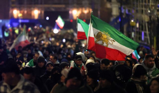 Komşu Ülkede Protestolar Devam Ediyor !! İnternet’te Yok !!