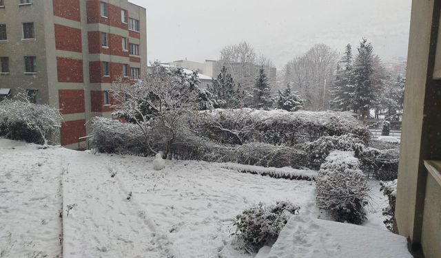 Tokat’ta Her Yer Beyaza Büründü. Çocuklar Kartopu Oynadı