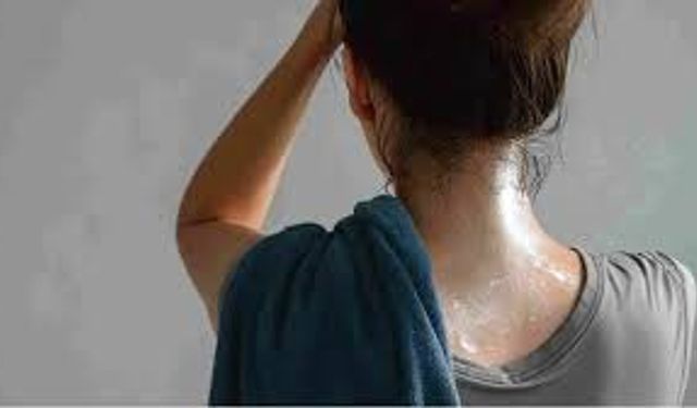 Sık Sık Terlemek Normal mi? Uzmanlara Göre Dikkat Edilmesi Gerekenler