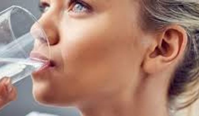 Sürekli Susuzluk Hissi Neden Olur? Uzmanlar Uyarıyor