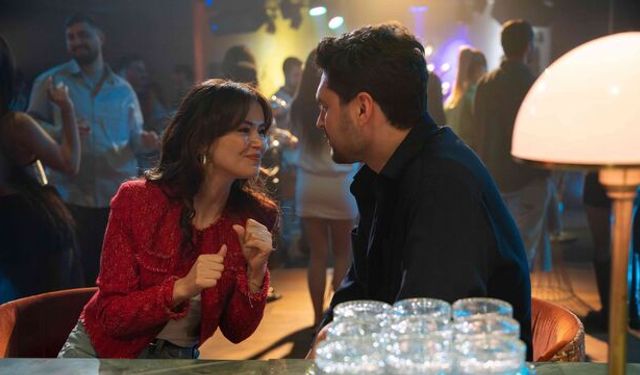 Kızılcık Şerbeti 31. Bölüm İzle: Ünal Malikanesi’nde İsteme Gecesi Şoku! Elif’in Bombası Her Şeyi Değiştirecek