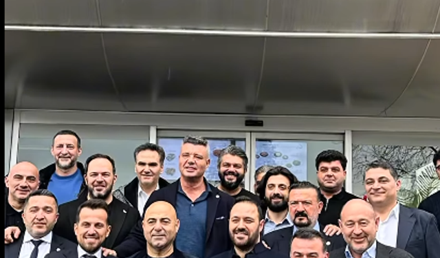 Sadettin Saran Ve Ekibi Trabzon’da Akşam Yemeğini Bakın Nerede Yedi?