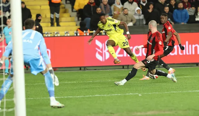 Fenerbahçe Gaziantep'te Turu 4 Golle Aldı: Ziraat Türkiye Kupası’nda Çeyrek Final Biletini Kaptı