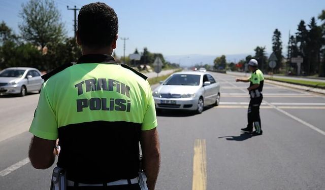 Yeni Trafik Cezaları Yürürlükte: Hız Toleransı Sona Erdi, Cezalar Katlandı