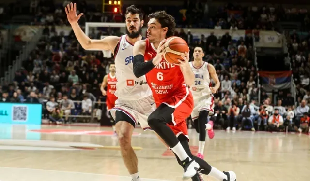 Türkiye-Sırbistan Basketbol Maçı Sonucu: 12 Dev Adam’dan FIBA Yolunda Dev Adım!