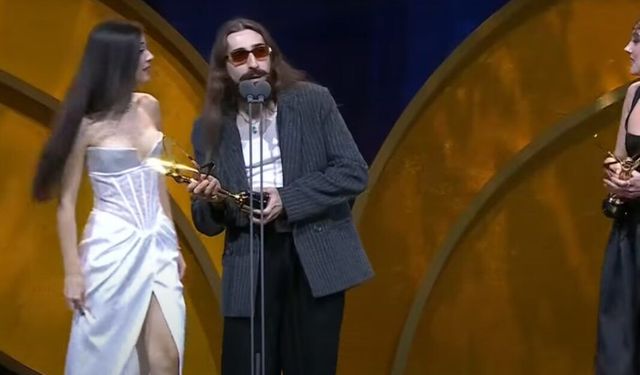 Emre (FEL) Öztürk Kimdir? Genç Şarkıcı Neden Gözaltına Alındı?