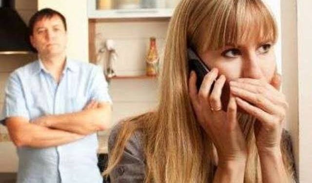 Aldatan Kadını Ele Veren 3 Davranış Nedir?