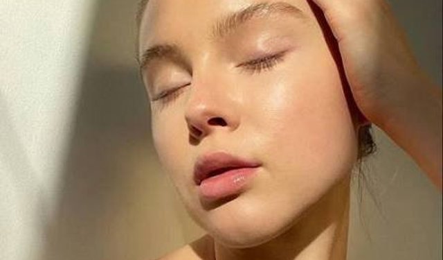 Yüzümüzü Günde Kaç Defa Temizlemeliyiz? Yüz Yıkama Jeli İşe Yarıyor Mu?