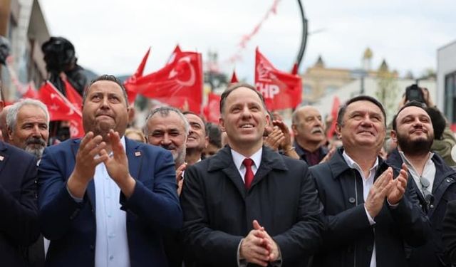 Deniz Yavuzyılmaz Kimdir? Kaç Yaşında, Nereli? Hangi Partiden? Eşi Serpil Yavuzyılmaz Kimdir?