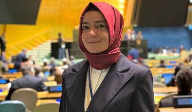 Fatma Betül Sayan Kaya Kimdir? Neden İstifa Etti? Özata Denizcilik Hisse İddiası Ne?