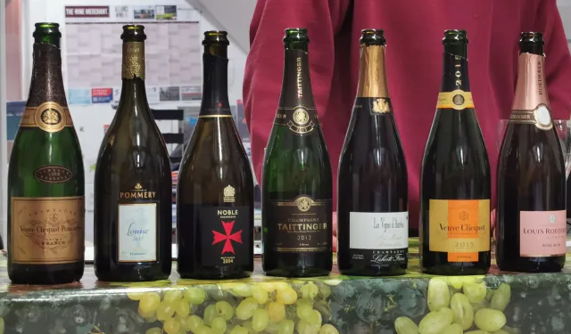 Yıllanmış Şampanya Fiyatları 2026: Dom Pérignon, Moët ve Vintage Şampanyalar Kaç TL?