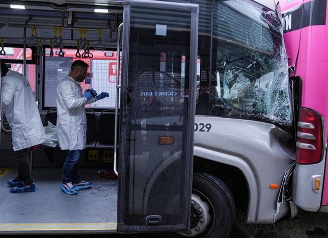 Video: İşte İstanbul'da Yaşanan Metrobüs Kazası(Şoför Kamerası)