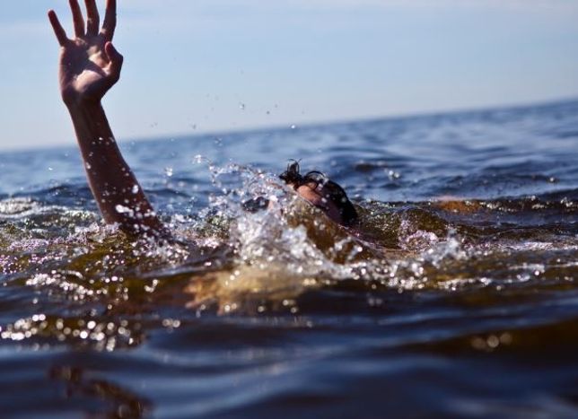 Samsun’da Denizde Tehlike Dolu Saatler! 7 Kişi Akıntıya Kapıldı, Biri Yoğun Bakımda