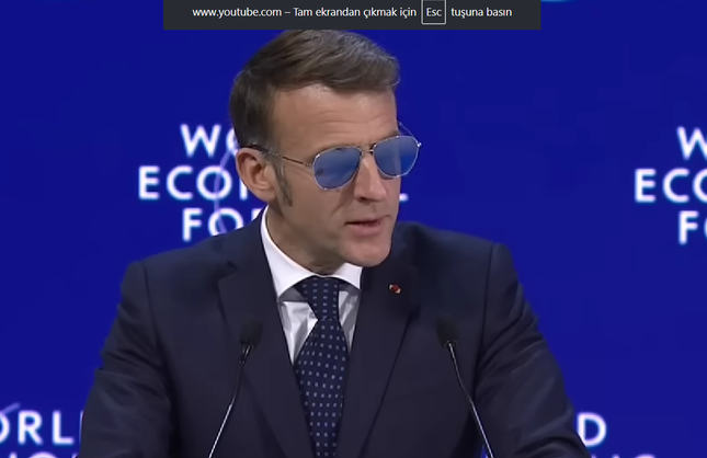 Davos Ekonomik Forumunda Makron Neden Gözlüklerle Çıktı?