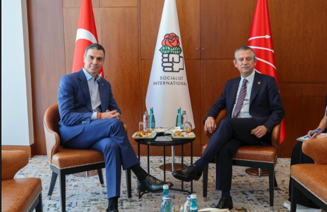 Özgür Özel’den Anlamlı Paylaşım.. Bakın Ne Paylaştı?