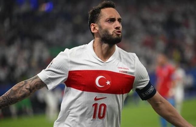 Hakan Çalhanoğlu: "Maçtan Önce Gece Bizi Uyutmadılar"
