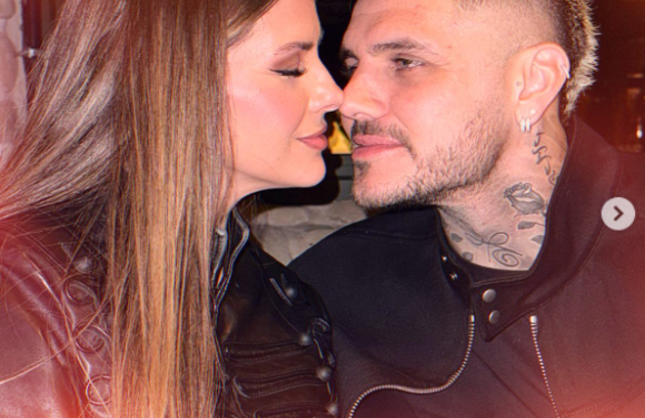 Mauro İcardi Sevgilisiyle Böyle Poz Verdi!