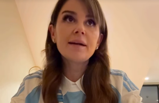 Merve Özbey Erzurumspor’un Süper Lige Çıkışını Kutladı!