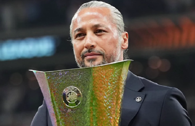 Aston Villa Kupa Kazandı, Kupayı İlhan Mansız Getirdi! Tepkiler Büyüdü