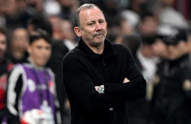 Taraftarlarda Yönetim İstifa Sesleri! Beşiktaş’ta Neler Oluyor?
