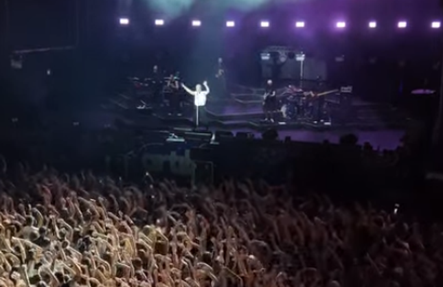 Edis Küçük Çiftlik Park’ta Konser Verdi! Konser Alanı Doldu Taştı!