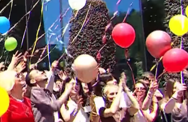 Başarılı Bir Sezon Geçiren Müge Anlı ve Ekibi Balon Uçurdu