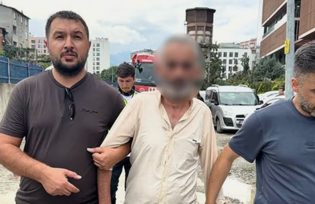 Samsun’da “Yatacak yerim yok” dedi, 8 katlı binanın çatısına çıktı