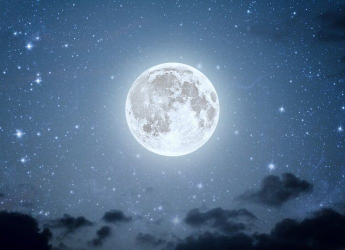 Neden Sürekli Ayın Aynı Yüzünü Görürüz? İşte Nedenleri