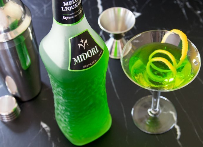 Midori Likör Fiyat: 2026 Güncel Liste ve Kavun Likörü Rehberi