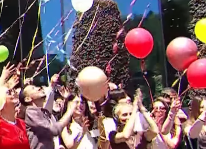 Başarılı Bir Sezon Geçiren Müge Anlı ve Ekibi Balon Uçurdu