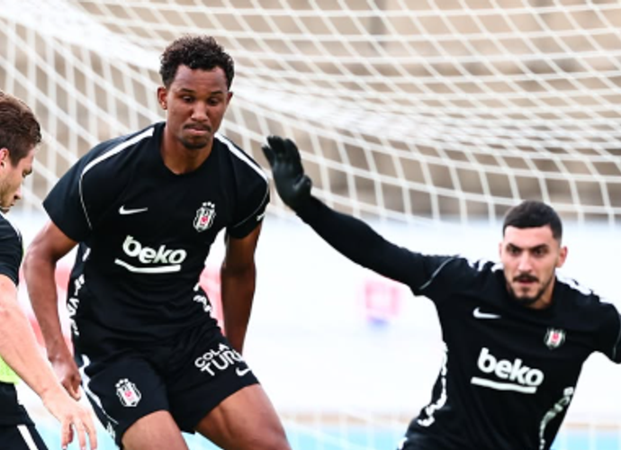 Beşiktaş’ta Yeni Sezon'un Hazırlıkları Sürüyor... Günün İlk Antrenmanı Paylaşımı Geldi!