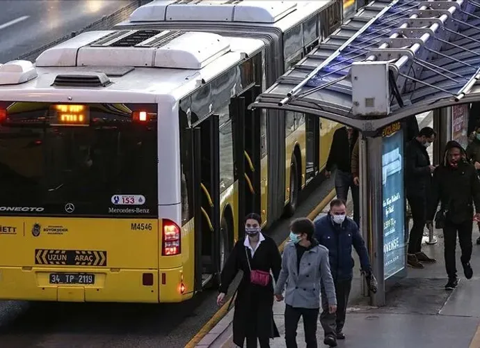 İstanbul'da Toplu Taşımaya Yüzde 10 Zam: İşte Yeni Otobüs, Metro, Metrobüs ve Taksi Ücretleri