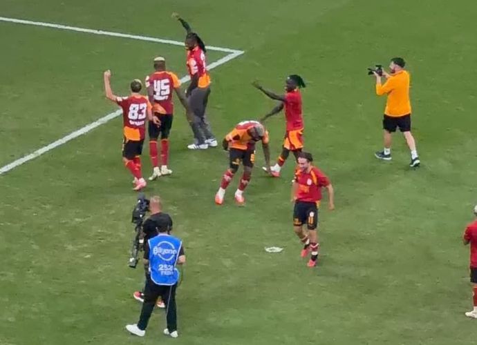 Galatasaray Göztepe'yi 3-2 Mağlup Etti! RAMS Park'ta 5 Gollü Gece: Maçın Özeti!