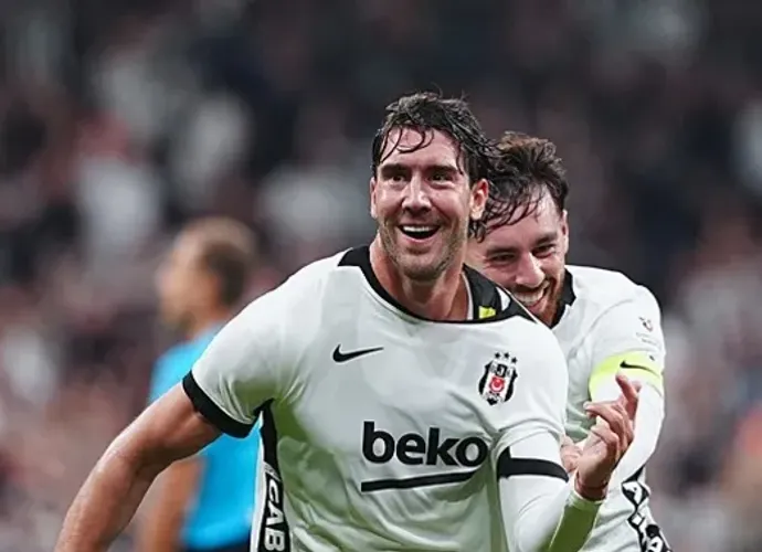 Beşiktaş - Fenerbahçe Maç Sonucu 2-1: Derbi Özeti, Goller ve Tartışmalı Pozisyonlar