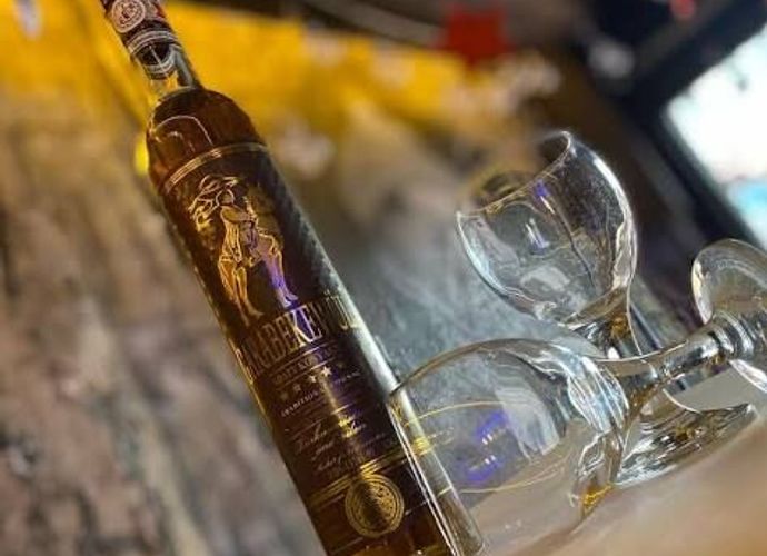 Garabekewül Konyak Fiyat 2026: 50 cl, 75 cl ve 1 Litrelik Türkmen Konyağı Kaç TL?