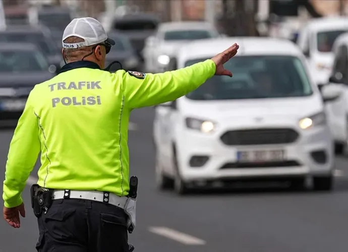 Ankara'da 29 Ekim Hangi Yollar Kapalı? Kızılay, Ulus, Anıtkabir ve Fener Alayı Trafik Düzenlemesi
