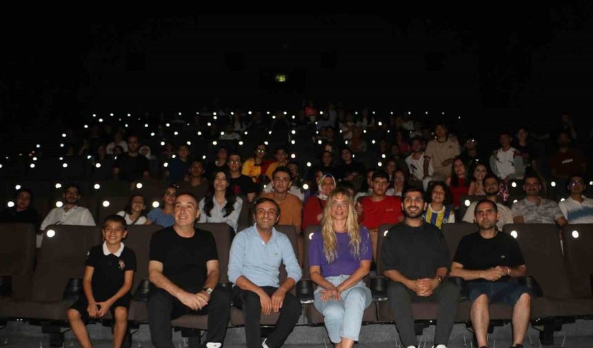 “Kalp Estetiği” film oyuncuları Diyarbakır’da izleyici ile buluştu