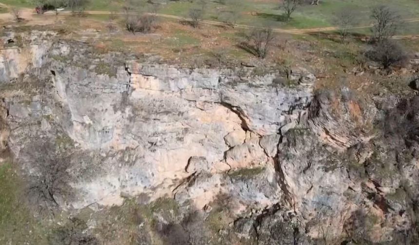 Tunceli’de kaya düşme tehlikesi bulunan mevkide inceleme yapıldı