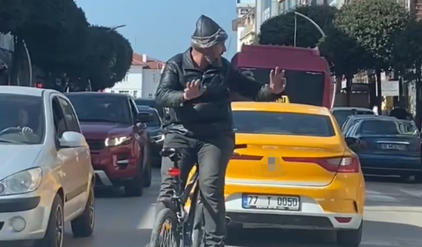 Yalova’da bisiklete ters binen vatandaşı gören şaştı kaldı