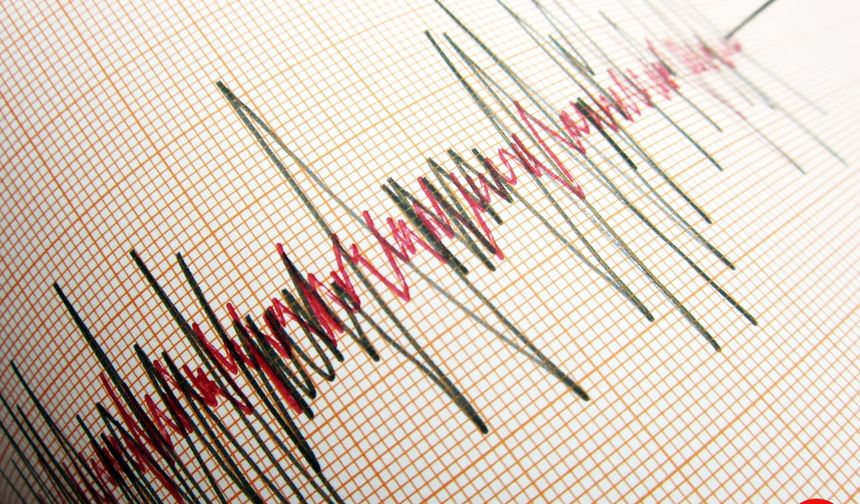 Video : İstanbul'da Tekrardan Korkutan Deprem!!