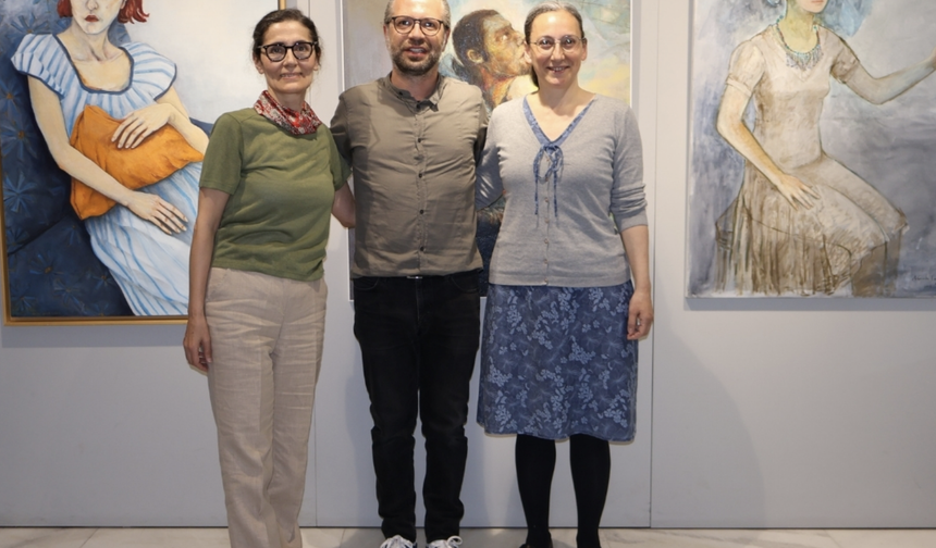 “Hüzün” Sergisi ile İnsan Ruhunun Derinliklerine Yolculuk Başladı.