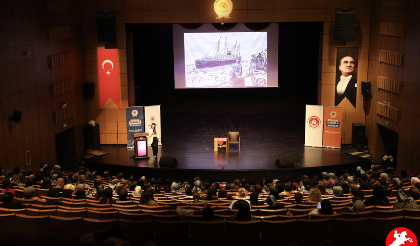 YAZAR ŞERMİN YAŞAR SAMSUNLULARLA BULUŞTU