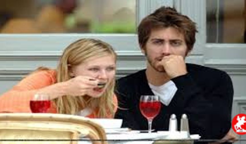 First Date’ı Stres Kaynağı Olmaktan Çıkarın ve Keyfe Dönüştürün
