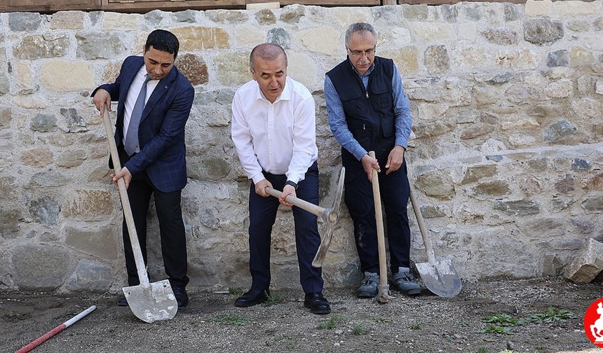 Elazığ Valisi Numan Hatipoğlu, Palu Kalesi Kazı Çalışmalarını Başlattı
