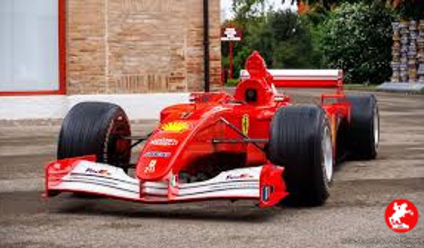 Schumacher'in Yarıştığı Ferrari F2001, 16 Milyon €'ya Satıldı!
