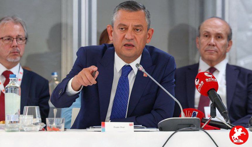 Özgür Özel'den Avrupa'ya Net Mesaj: Türkiye Erdoğan'dan İbaret Değildir