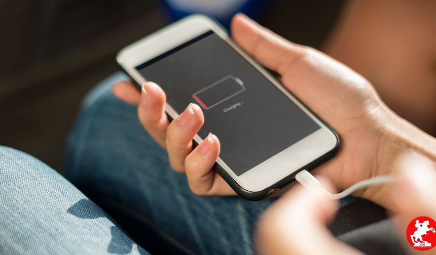 Telefonunuzu Sessizce Öldüren Günlük Hatalar! Uzmanlar Uyarıyor