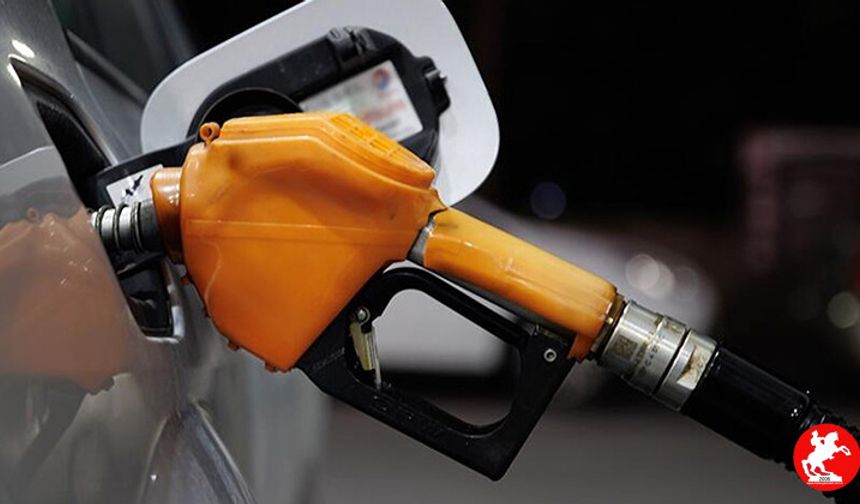 Akaryakıta Yeni Zam Dalgası! Benzin 50 TL'yi Aştı, Motorine de Zam Yolda