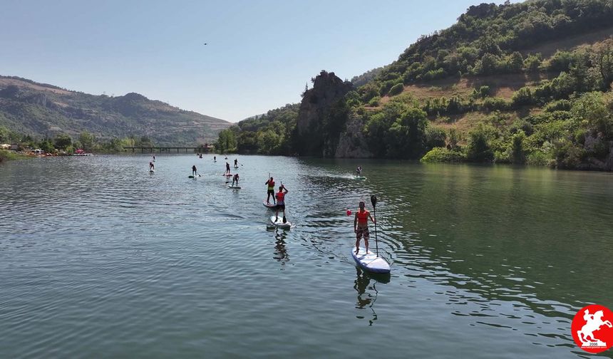 Kapıkaya’da Bir İlk: Kızılırmak’ta SUP Yarışı Heyecanı!